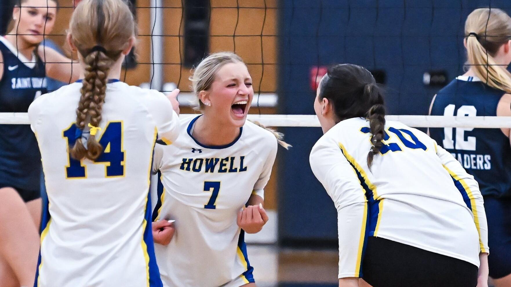 Francis Howell edges St. Dominic in 5-set thriller to claim Class 5 District 4 title